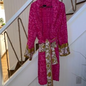 I ♡ BAROQUE BATHROBE USED ONCE